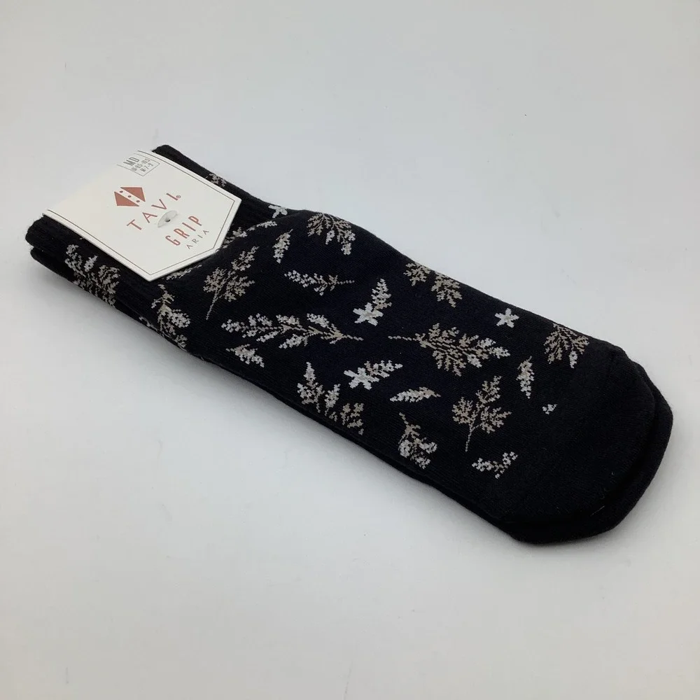 Tavi Aria Grip‎ Socks Ebony Floral Black Crew Yoga Pilates Barre Size Medium NWT